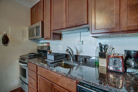 Surf and Surfside apartments and townhomes in Downtown Madison, WI. Fully Furnished, studio, one bedroom, 2 bedroom. Lake views. Managed by Wisconsin Management Company